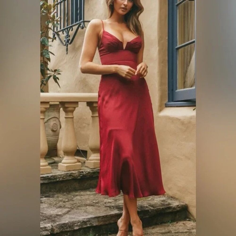Selfie Leslie Lake Como Fitted Bodice Cami Strap Midi Dress Red Cherry